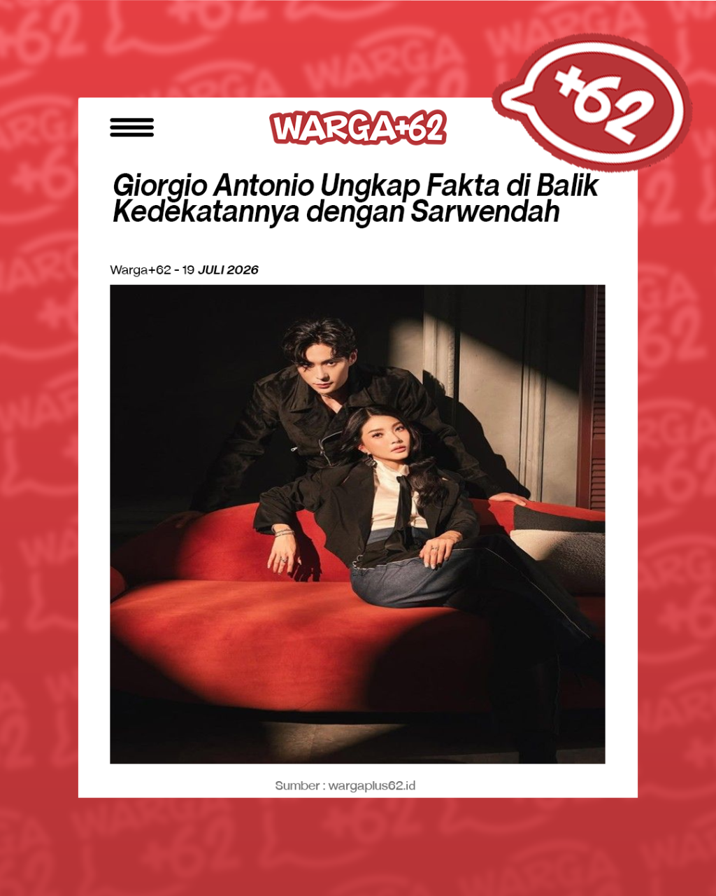 Two people sit on a red sofa inside a white article card on a red patterned background, Indonesian headline at top.